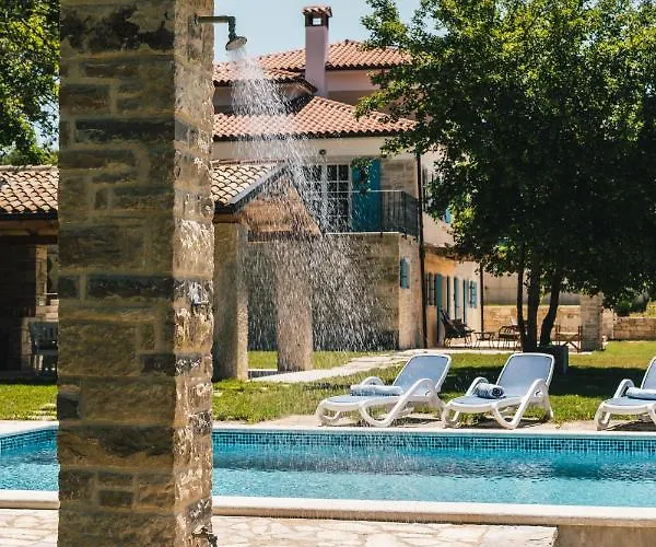 Kanedolo Villa